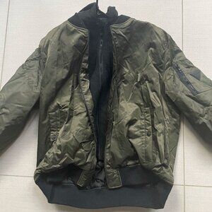 GUESS Men's XL Bomber Jacket Olive Green